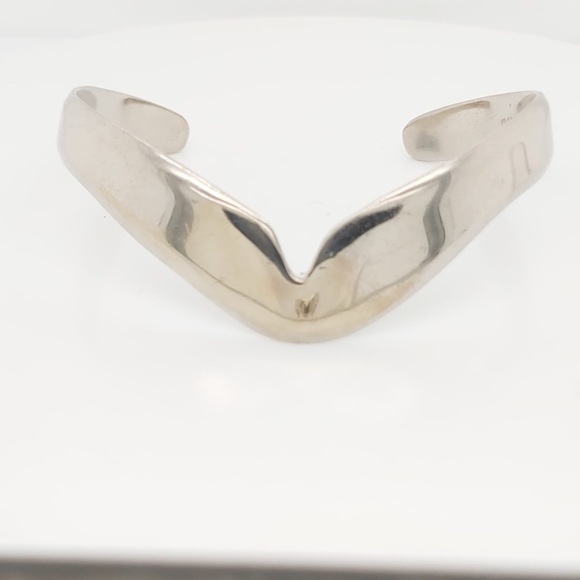 Jewelry - Sterling Silver Vintage V Shape Bangle Bracelet